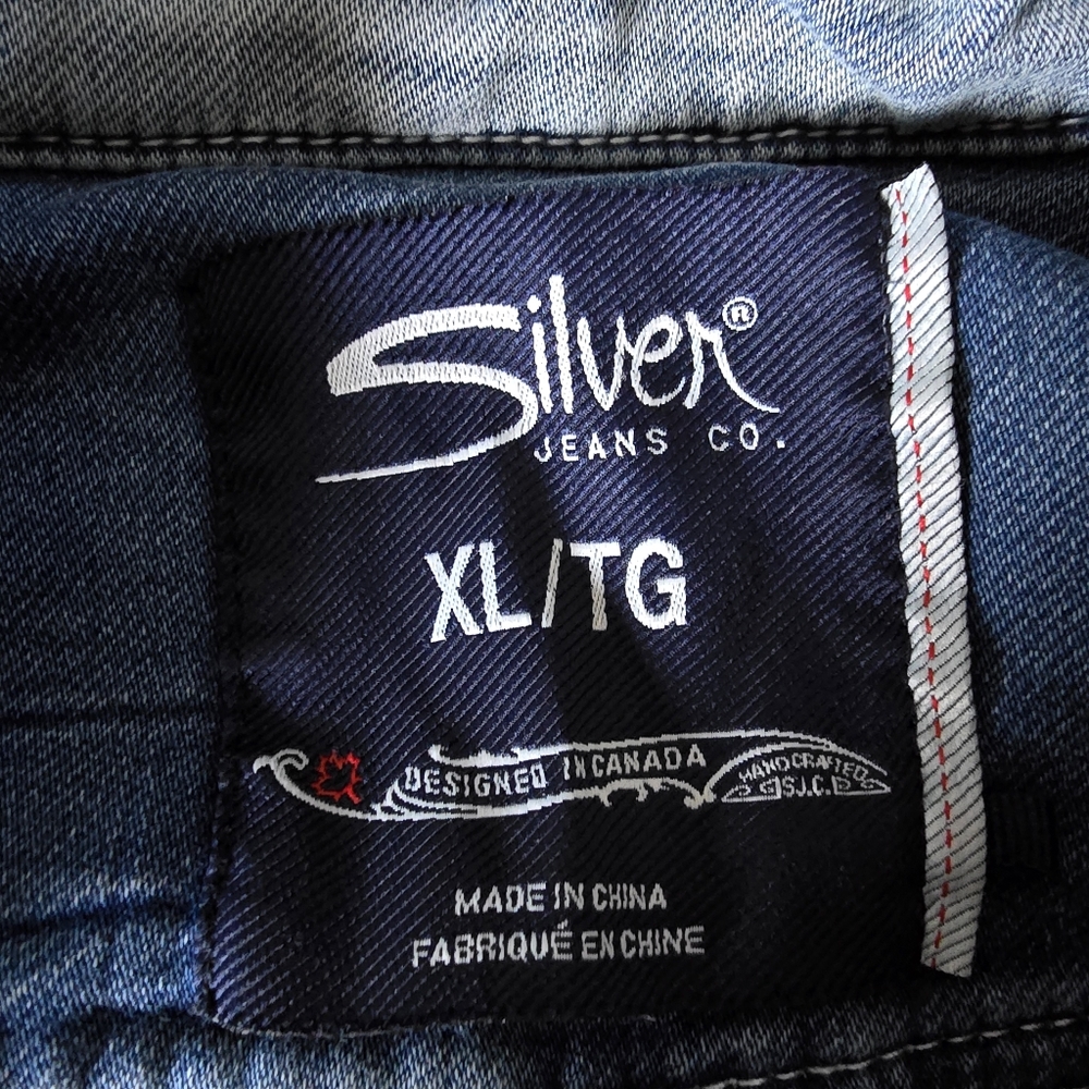 Silver Jeans Light Blue Denim Jacket Skull Patches Gothic Womens XL - Picture 7 of 10